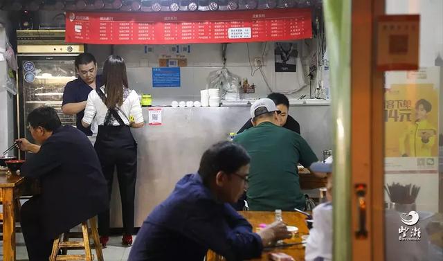 「寻味宁波」开到凌晨3点！宁波这家老牌粥铺是无数人的“深夜食堂”